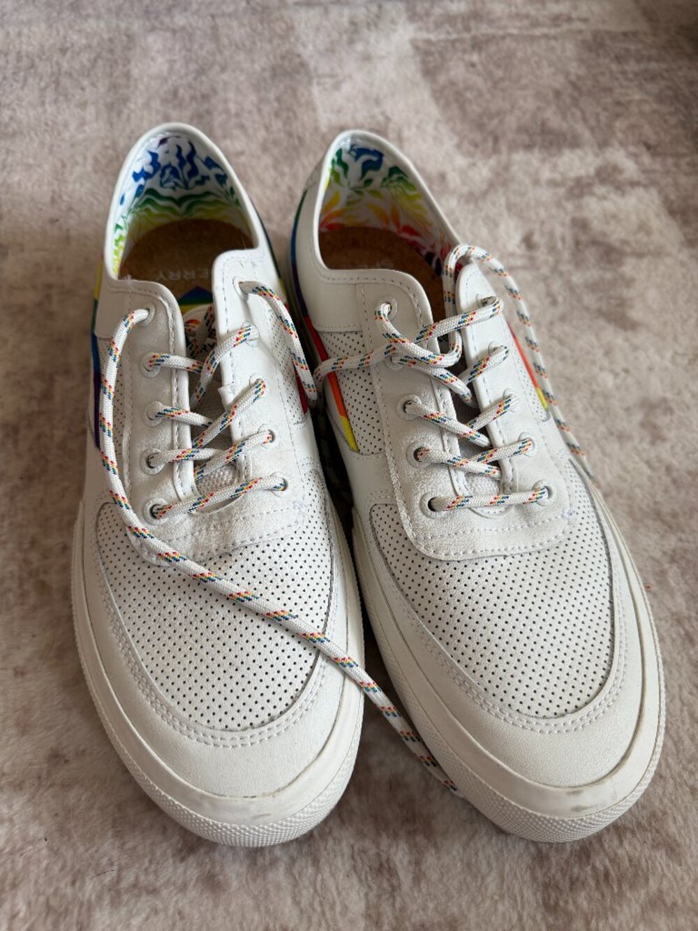 Sperry Men’s White Leather Pride Sneakers Size 12 Rainbow Trim